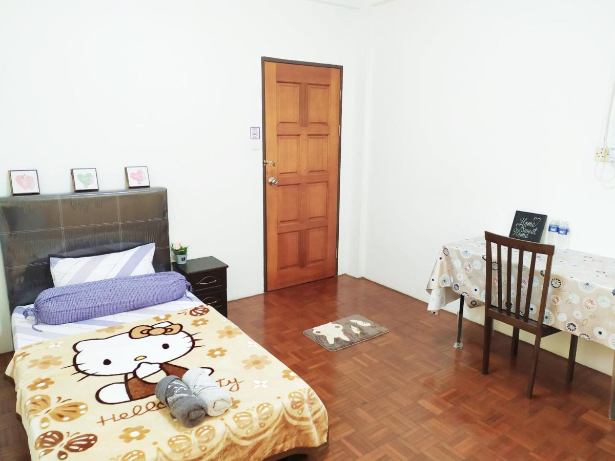 Victoria Homestay Sibu - Next To Shopping Complex & Large Car Park Area With Autogate Esterno foto